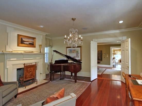 Reception Parlor room of a Charleston Single House.